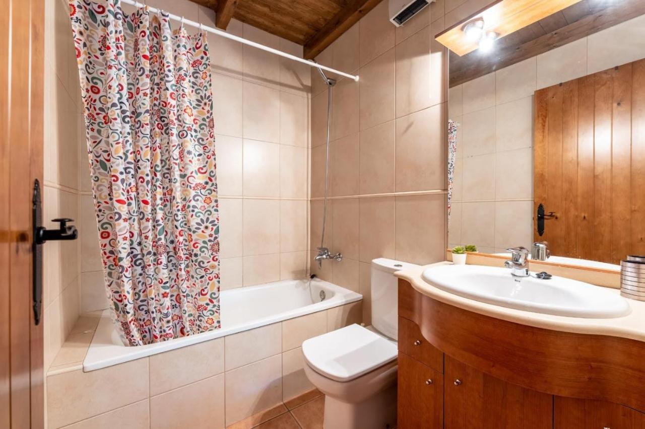 Apartamentsaloriaburg Farrera Buitenkant foto