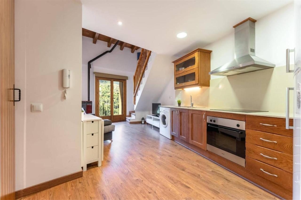 Apartamentsaloriaburg Farrera Buitenkant foto