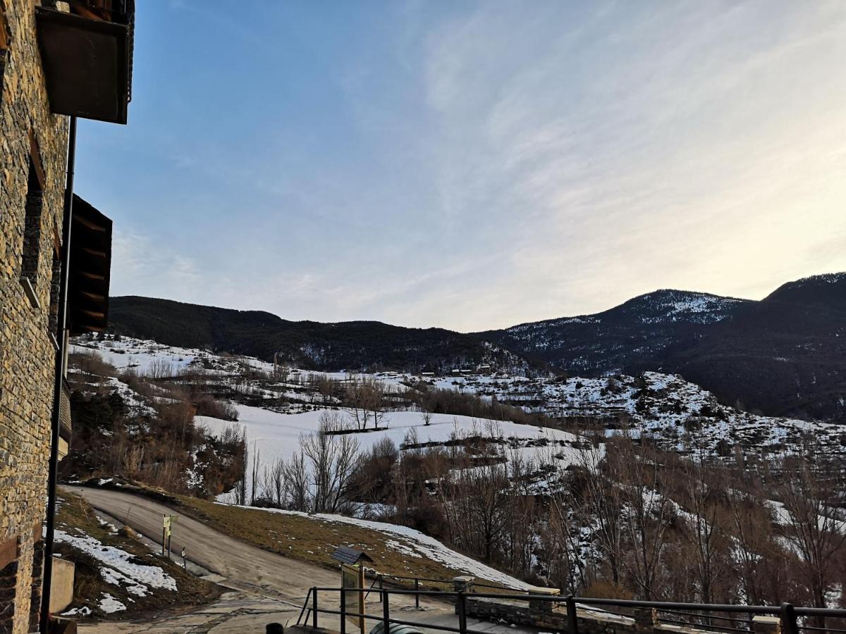 Apartamentsaloriaburg Farrera Buitenkant foto