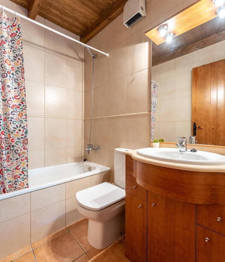 Apartamentsaloriaburg Farrera Buitenkant foto