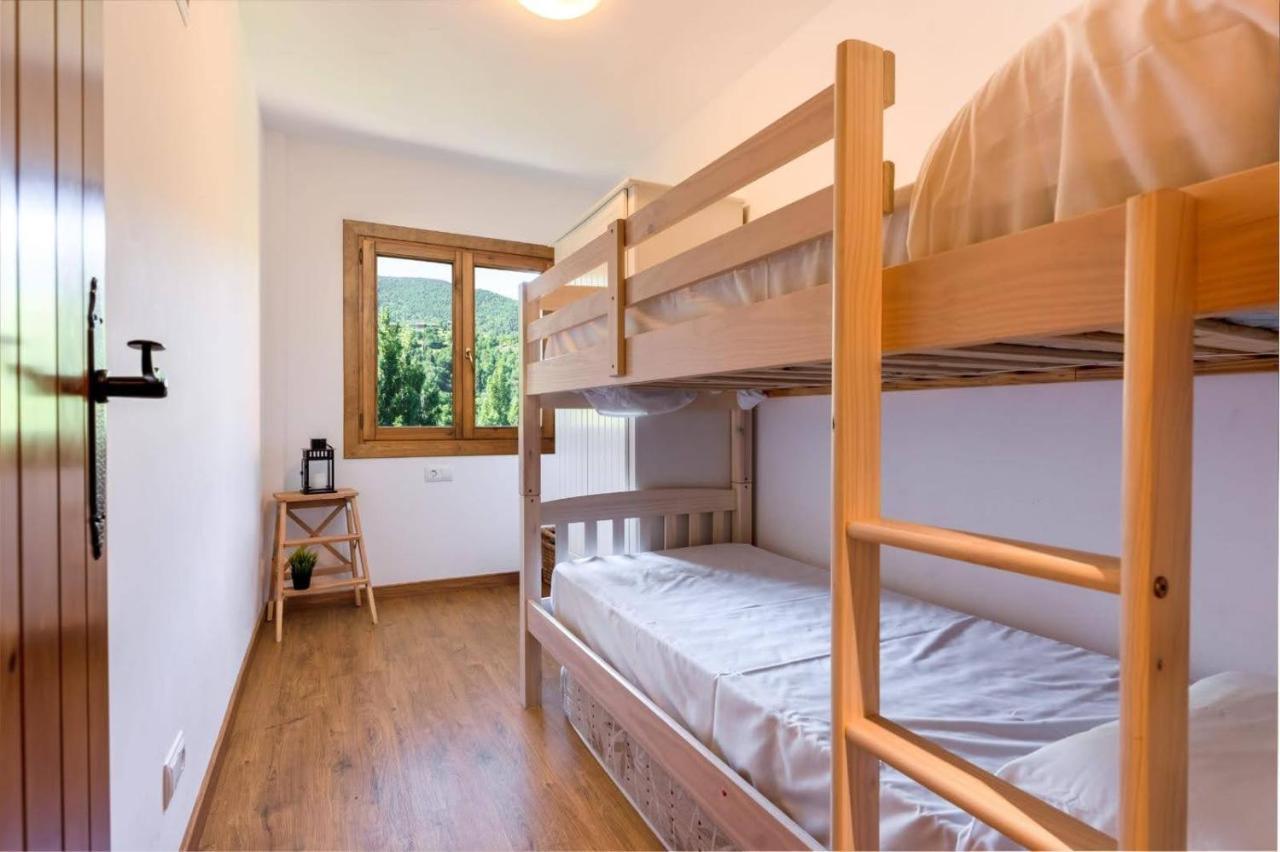 Apartamentsaloriaburg Farrera Buitenkant foto